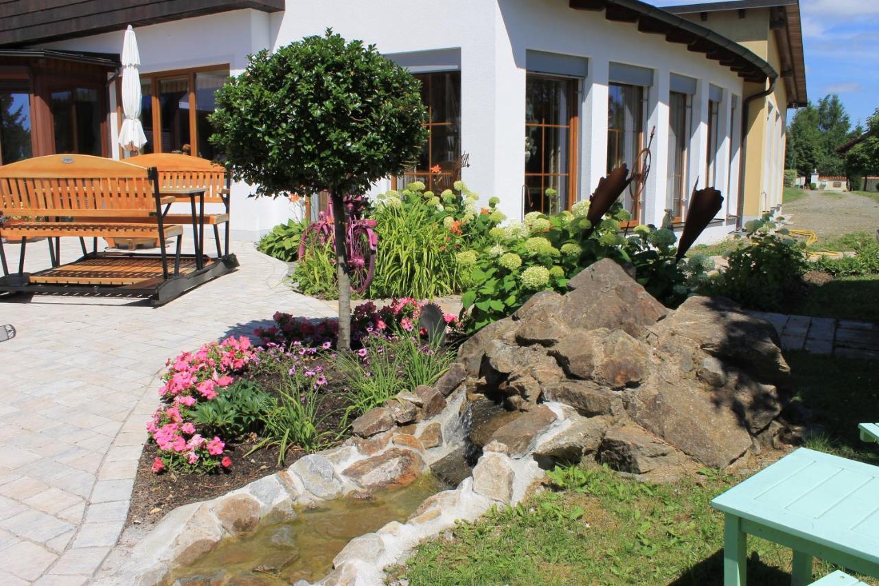 Landhotel Kastanienhof Georgenberg Екстериор снимка